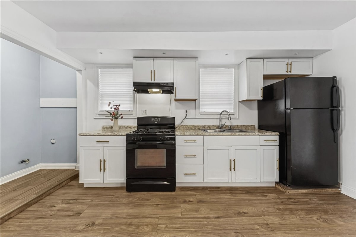 617 West 43rd Place Chicago, IL 60609 - Photo 10 of 23