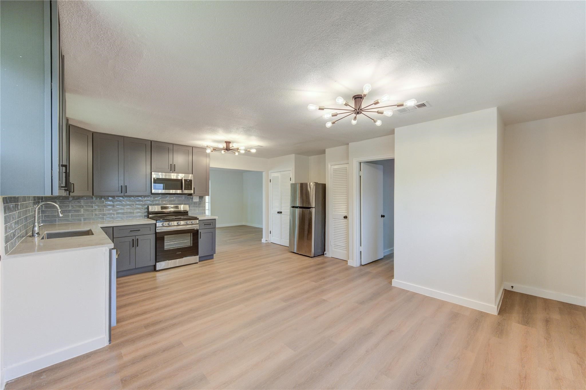 4914 Pershing Street Houston, TX 77033 - Photo 23 of 34