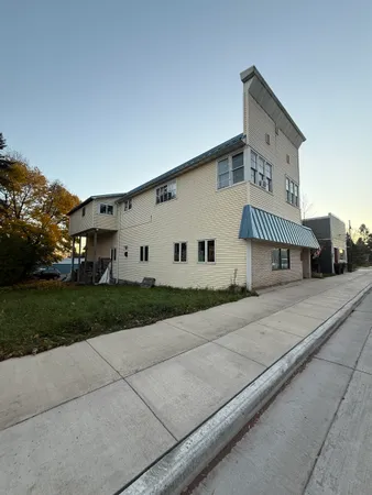 $341,900 | 324 West Bayfield Street, Washburn, WI 54891