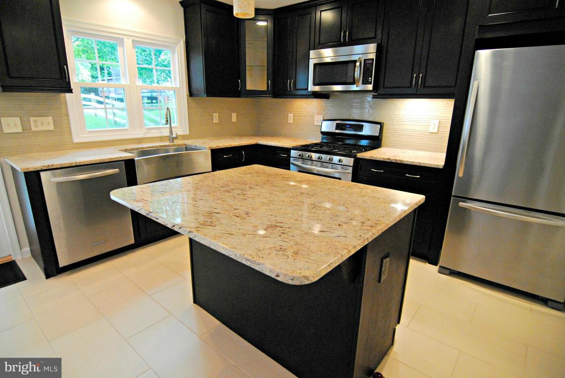 11602 Lighthouse Drive Laurel, MD 20708 - Photo 11 of 30 Kitchen