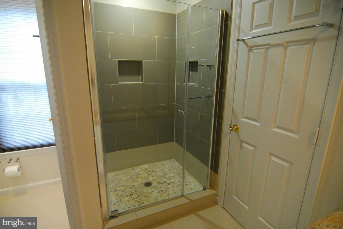 11602 Lighthouse Drive Laurel, MD 20708 - Photo 23 of 30 Bath (Master)