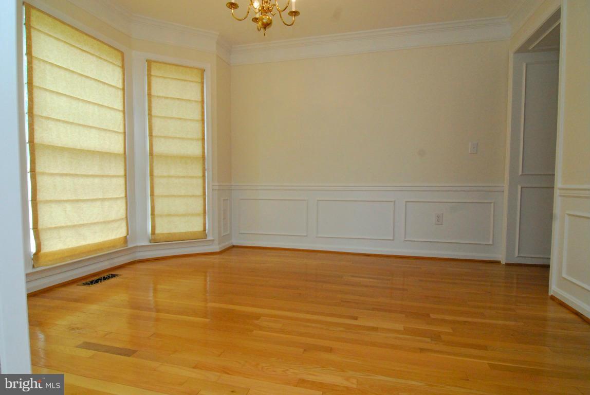 11602 Lighthouse Drive Laurel, MD 20708 - Photo 8 of 30 Dining Room