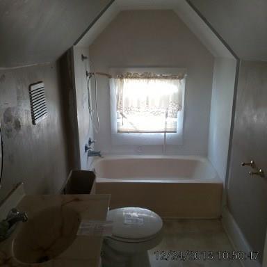 737 Elm Street Clinton, IN 47842 - Photo 12 of 16 Gallery Image 12
