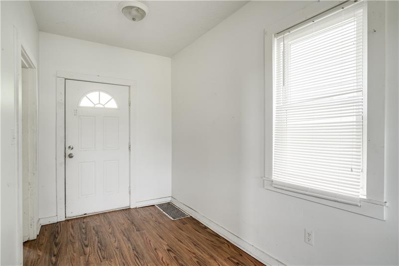 507 Noblestown Road Carnegie, PA 15106 - Photo 2 of 16 Gallery Image 2