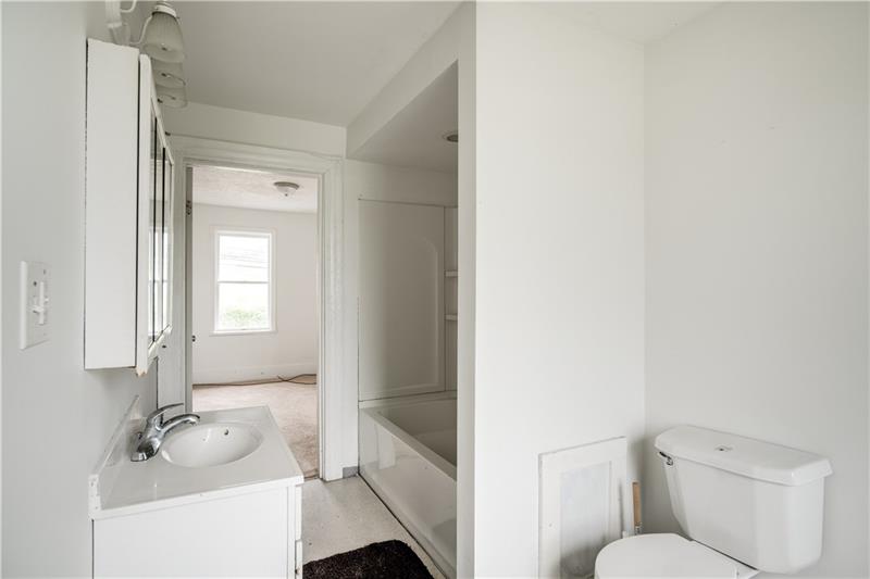507 Noblestown Road Carnegie, PA 15106 - Photo 11 of 16 Gallery Image 11