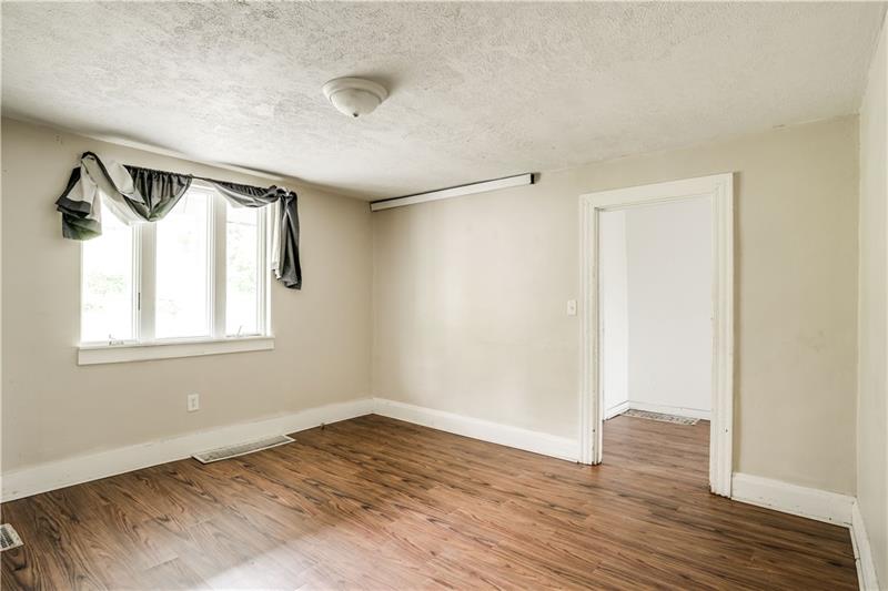 507 Noblestown Road Carnegie, PA 15106 - Photo 8 of 16 Gallery Image 8