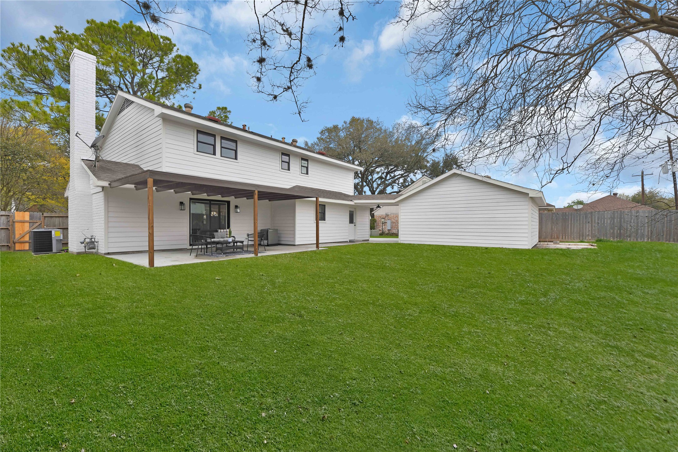 2726 Stetson Lane Houston, TX 77043 - Photo 36 of 36 Spacious backyard retreat, make this home yours and enjoy all it has to offer.