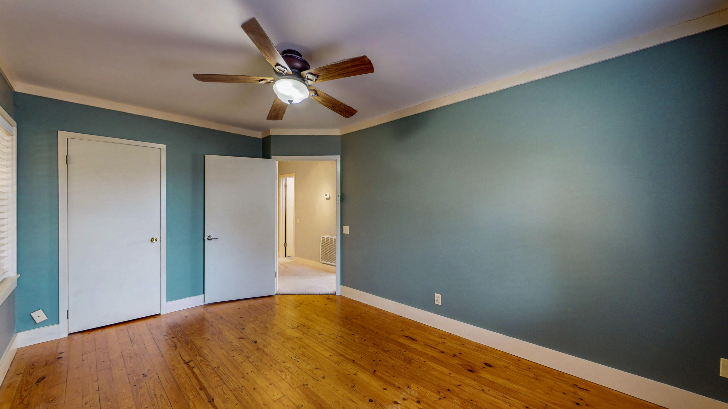 500 Barton Avenue Chattanooga, TN 37405 - Photo 31 of 41 31-500-Barton-Avenue-11142025_073915-Edi