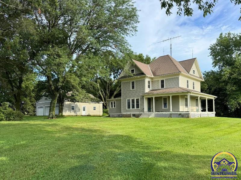 2225 Foxtail Road Fairview, KS 66425 - Photo 2 of 26