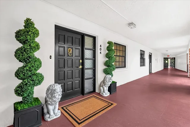 $1,195,000 | 100 South Interlachen Avenue, Unit 404, Winter Park, FL 32789