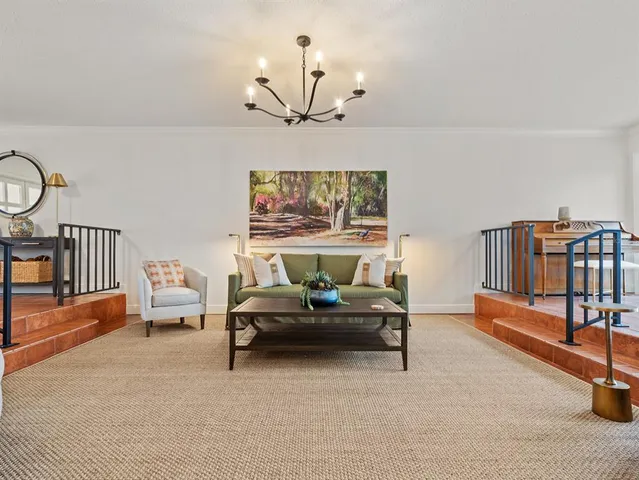 $1,195,000 | 100 South Interlachen Avenue, Unit 404, Winter Park, FL 32789