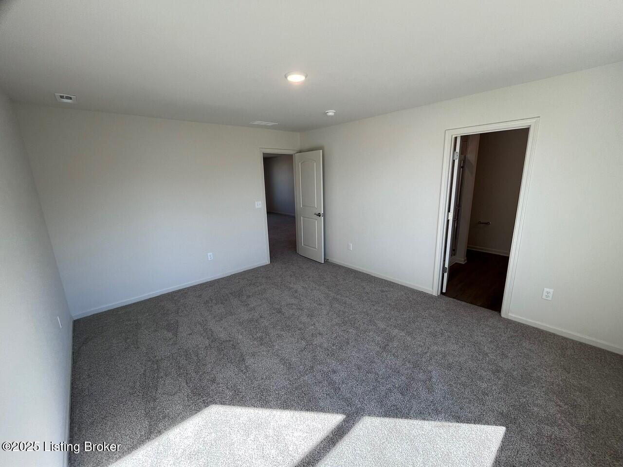 8400 Fairmount Road Louisville, KY 40291 - Photo 21 of 28 Huge Owners Suite