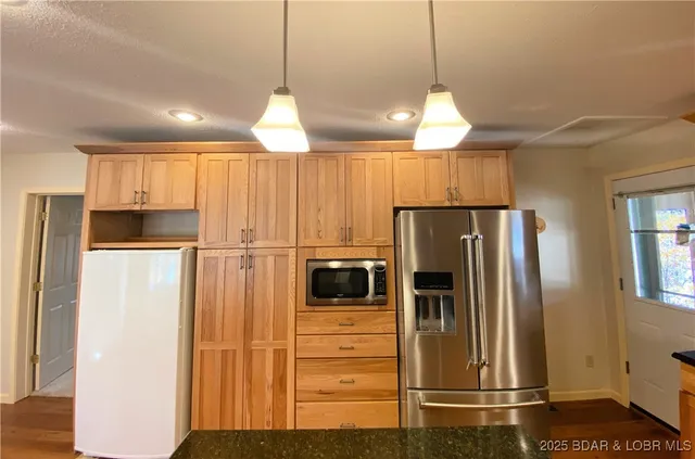 $625,000 | 209 Two N Two Lane, Camdenton, MO 65020