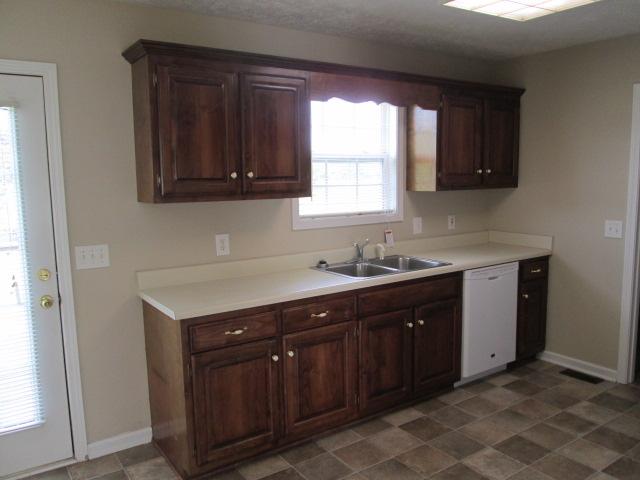 2900 Riley Creek Road Normandy, TN 37360 - Photo 8 of 20