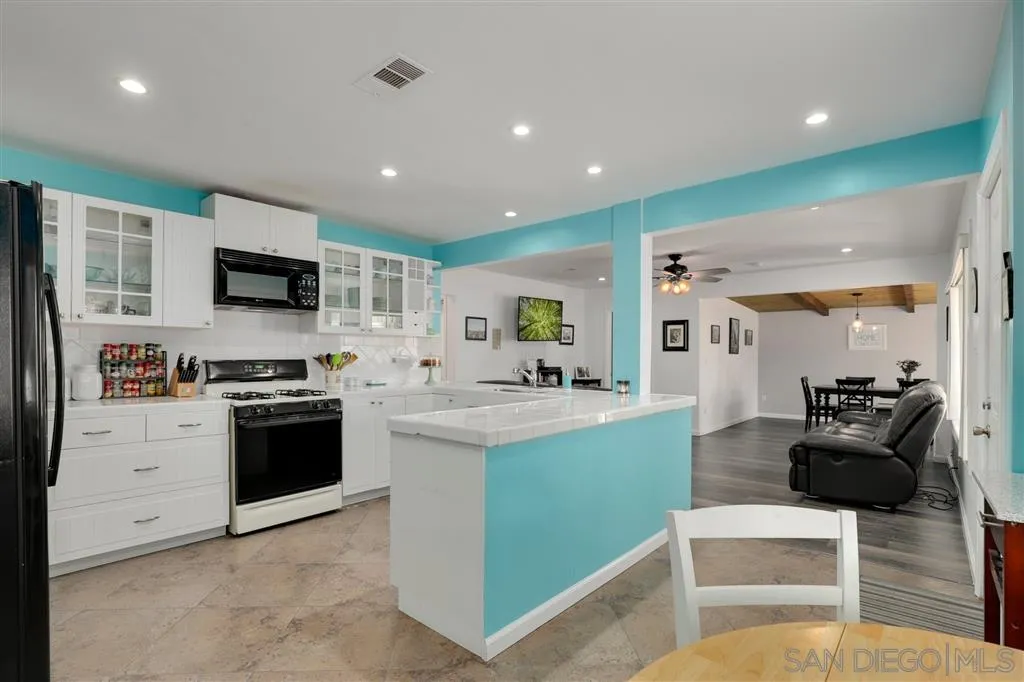 10038 Tamil Road Lakeside, CA 92040 - Photo 3 of 24 Gallery Image 3