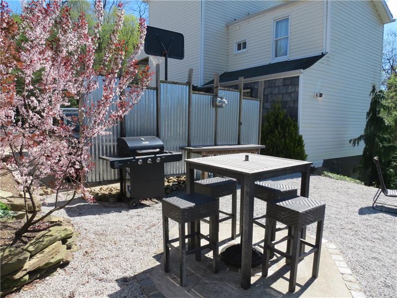 744 Greentree Road Pittsburgh, PA 15220 - Photo 20 of 25 Gallery Image 20