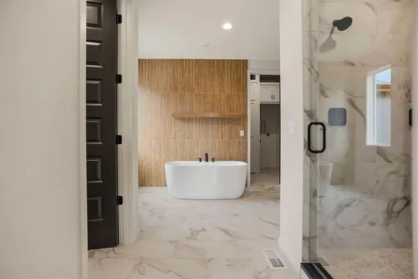 $690,000 | 15665 West 165th Street, Olathe, KS 66062