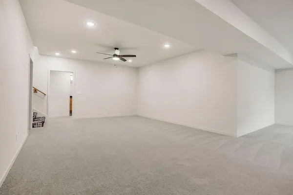 $690,000 | 15665 West 165th Street, Olathe, KS 66062