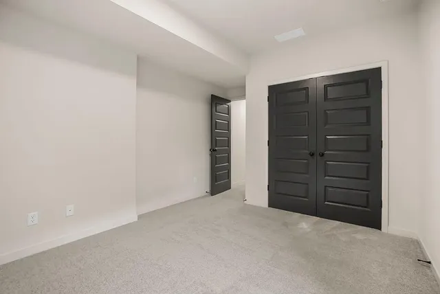 $700,000 | 15665 West 165th Street, Olathe, KS 66062