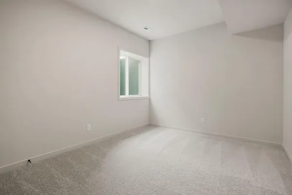 $690,000 | 15665 West 165th Street, Olathe, KS 66062