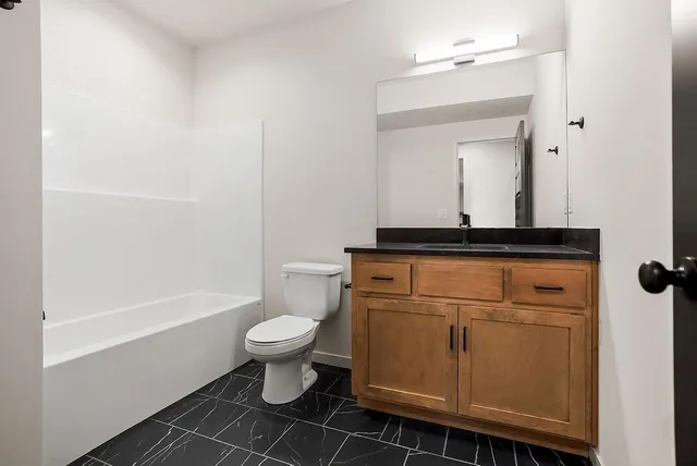 $700,000 | 15665 West 165th Street, Olathe, KS 66062