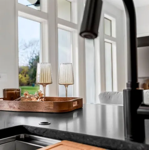 $700,000 | 15665 West 165th Street, Olathe, KS 66062