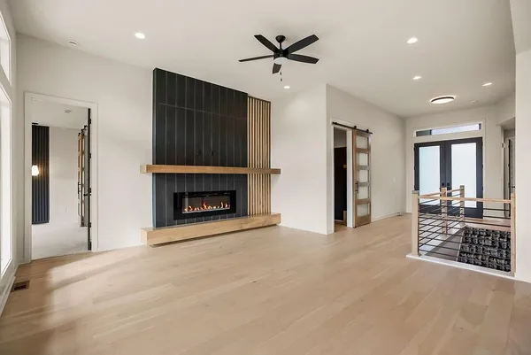 $690,000 | 15665 West 165th Street, Olathe, KS 66062