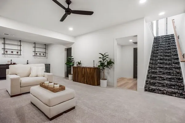 $690,000 | 15665 West 165th Street, Olathe, KS 66062