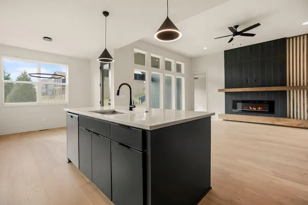 $690,000 | 15665 West 165th Street, Olathe, KS 66062