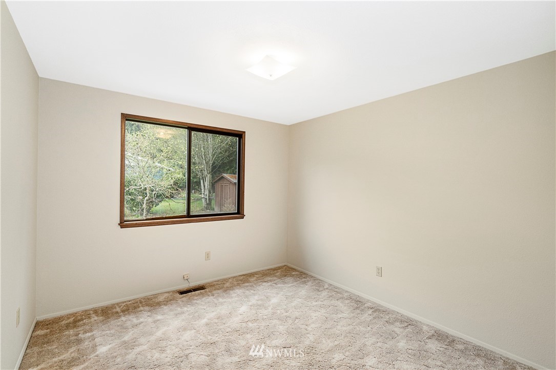2108 Northeast Ivy Road Bremerton, WA 98310 - Photo 11 of 18 Gallery Image 11