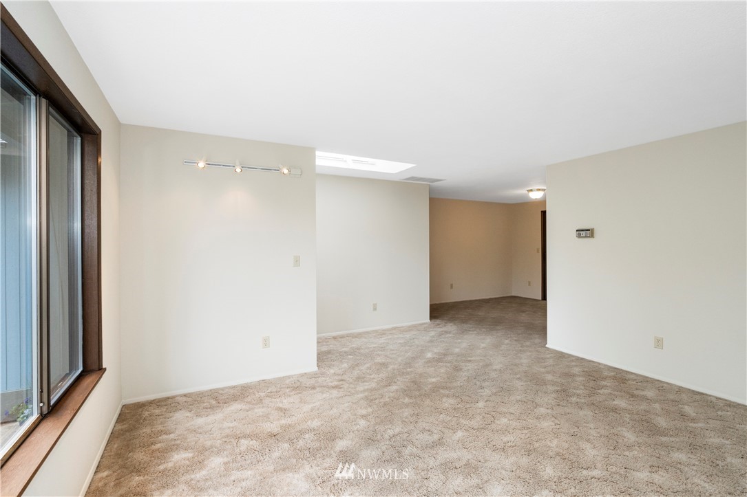 2108 Northeast Ivy Road Bremerton, WA 98310 - Photo 3 of 18 Gallery Image 3