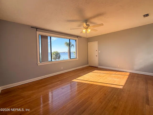 $1,400 | 1733 River Road, Unit 4, Jacksonville, FL 32207