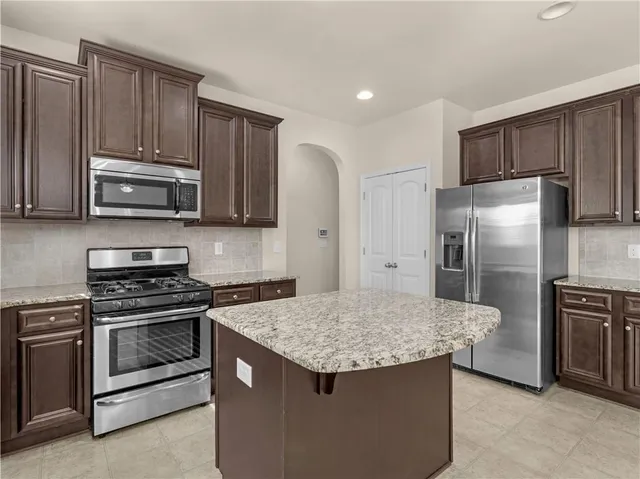 $2,300 | 2325 Braelin Loop, McDonough, GA 30253