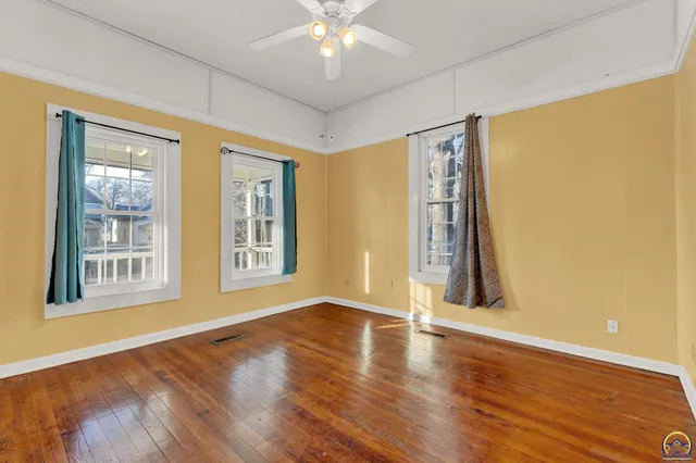 $98,900 | 130 Southwest Fillmore Street, Topeka, KS 66606