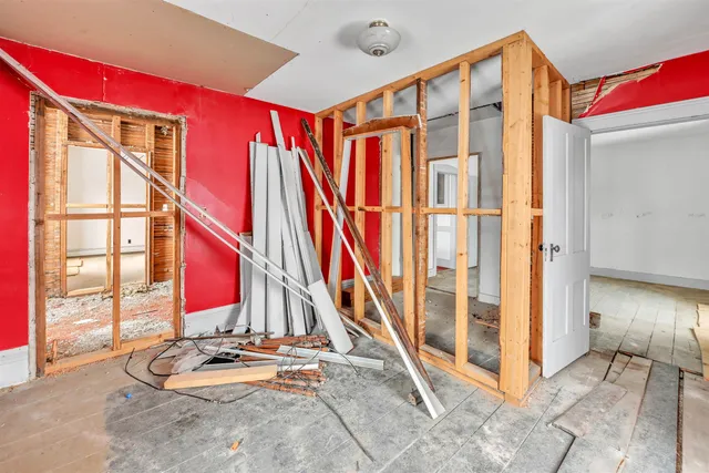 $225,000 | 277 Summer Street, St. Johnsbury, VT 05819