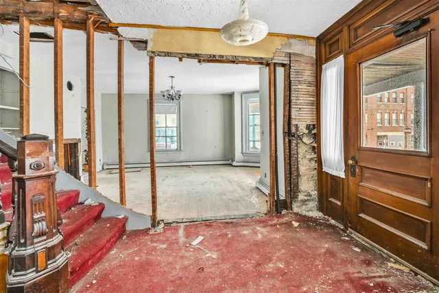 $225,000 | 277 Summer Street, St. Johnsbury, VT 05819