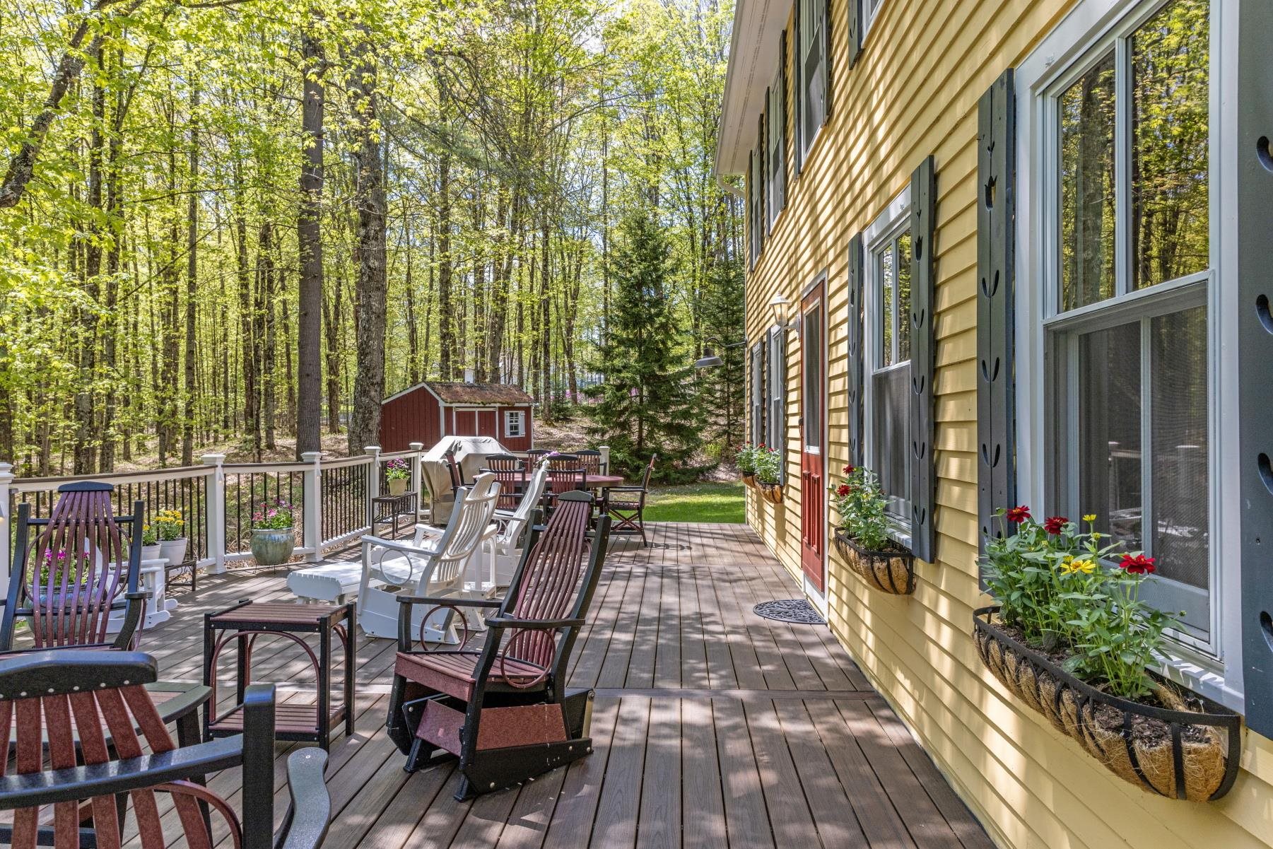 409 Hollow View Road Stowe, VT 05672 - Photo 4 of 38
