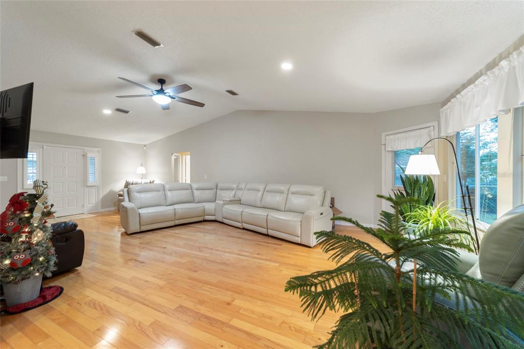 8200 Southwest 108th St Road Ocala, FL 34481 - Photo 12 of 29 Gallery Image 12