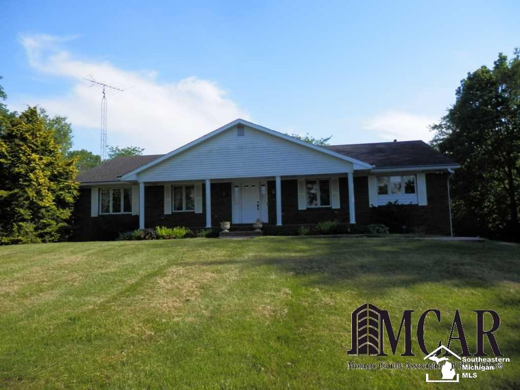10933 North Custer Road Monroe, MI 48162 - Photo 1 of 31 Country Setting