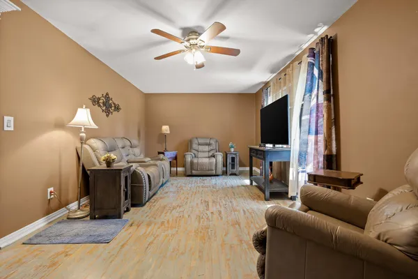 $250,000 | 7401 Old Cleveland Pike, Chattanooga, TN 37421
