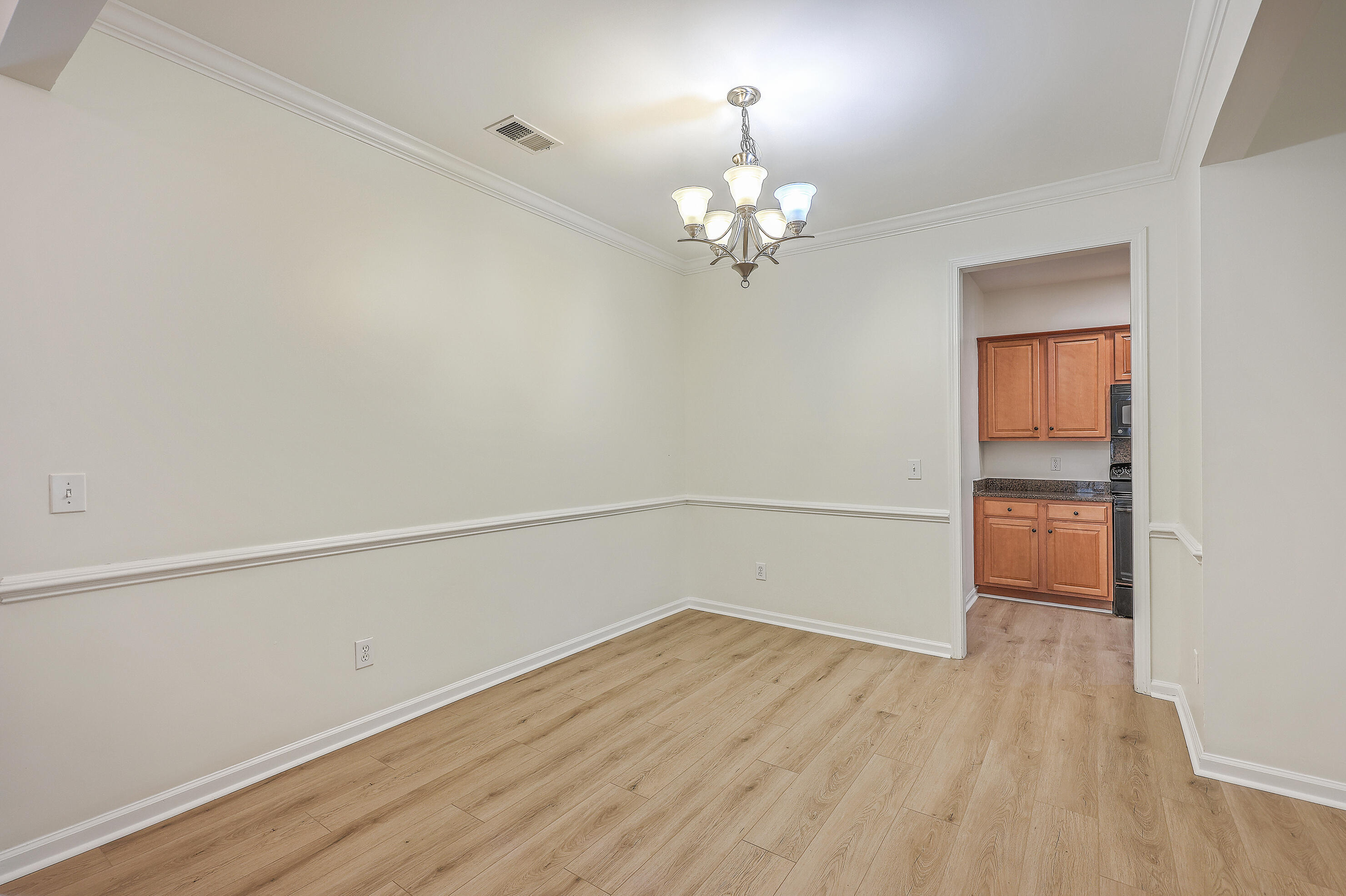 8518 Sentry Circle North Charleston, SC 29420 - Photo 11 of 36 ZYN_6274_75_76_77_78_79_80 2025-02-12
