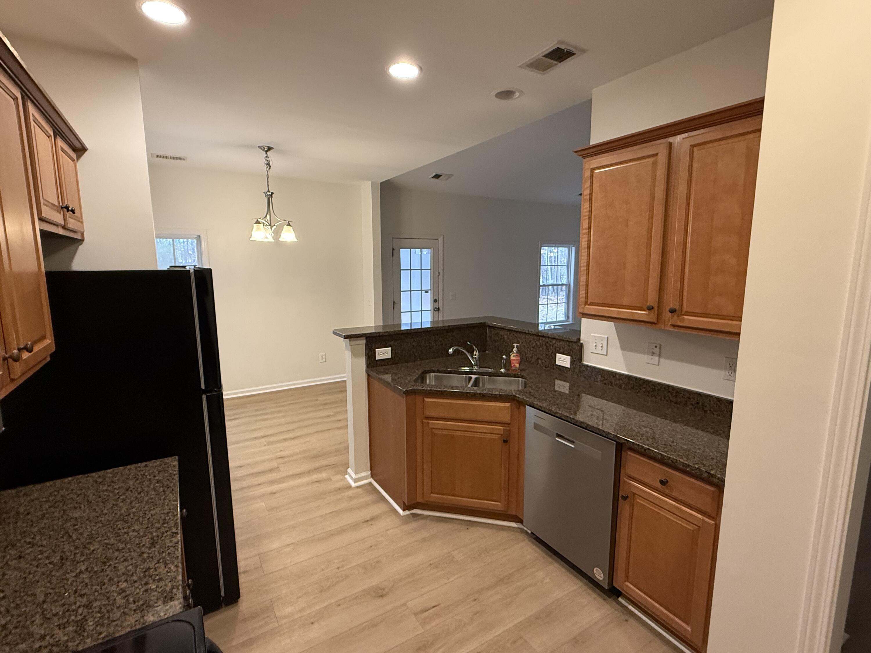 8518 Sentry Circle North Charleston, SC 29420 - Photo 17 of 36 8518 Sentry Kitchen New Dishwasher 2025-