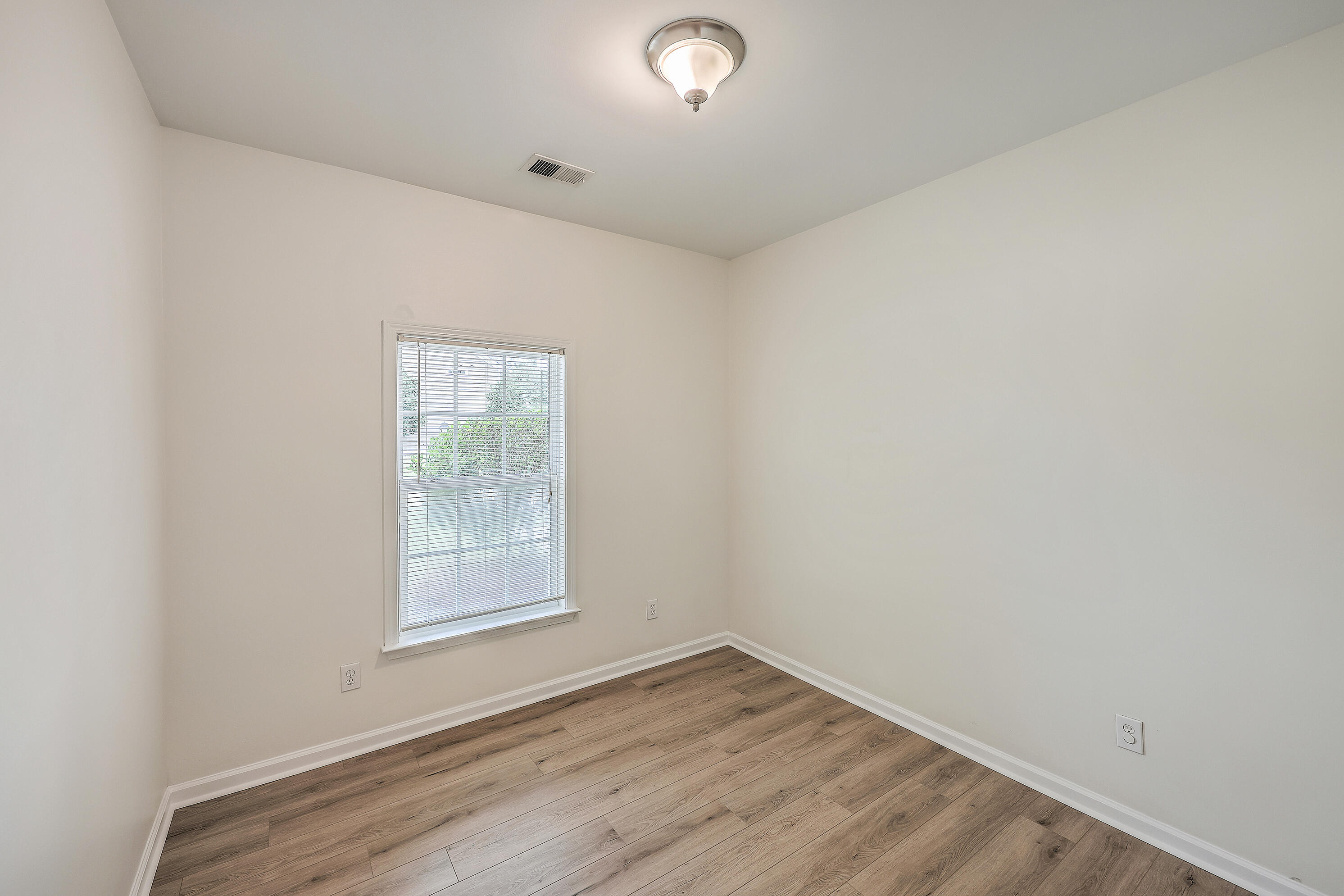 8518 Sentry Circle North Charleston, SC 29420 - Photo 24 of 36 ZYN_6400_1_2_3_4_5_6 2025-02-12