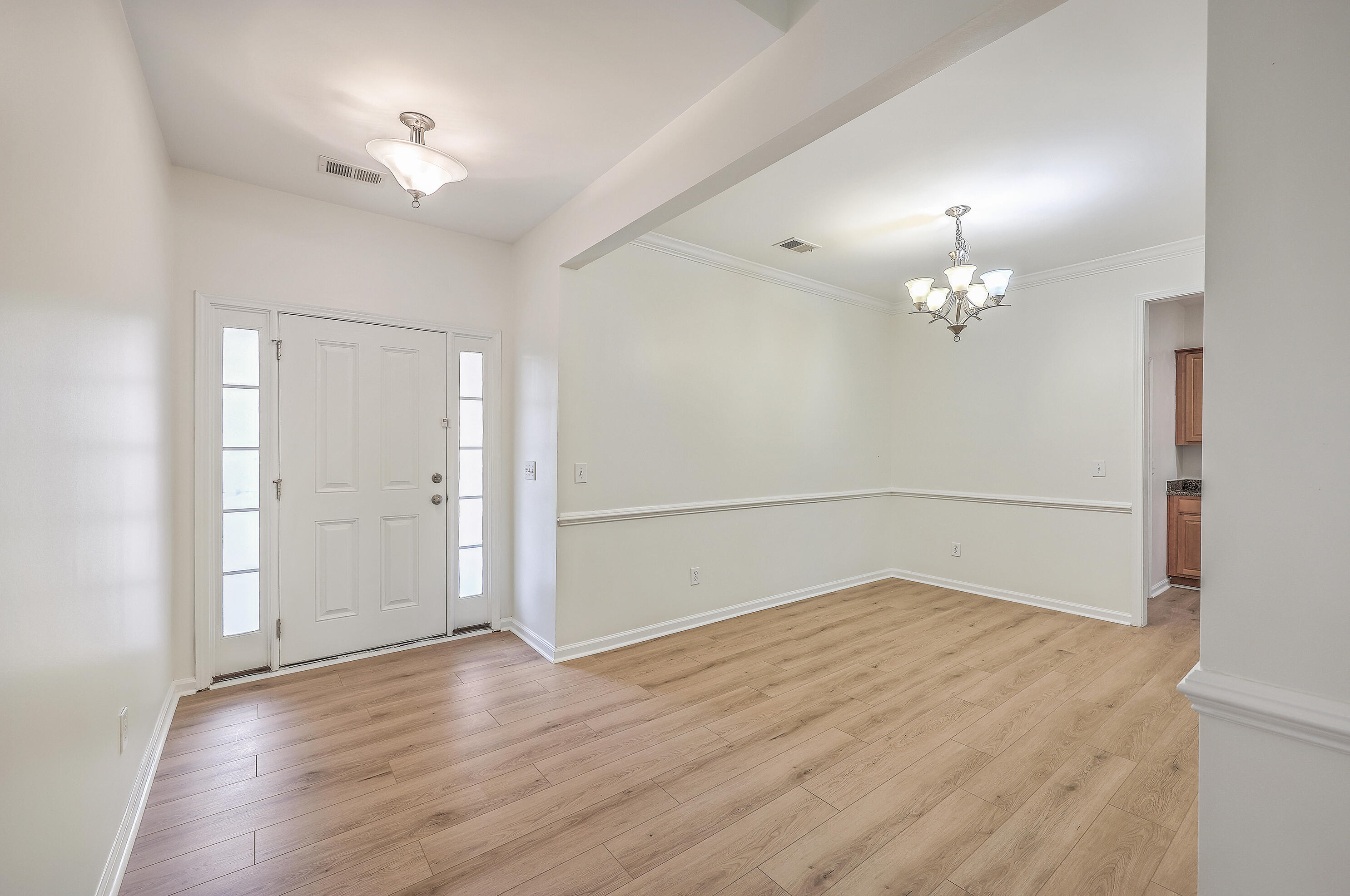 8518 Sentry Circle North Charleston, SC 29420 - Photo 5 of 36 ZYN_6267_68_69_70_71_72_73 2025-02-12
