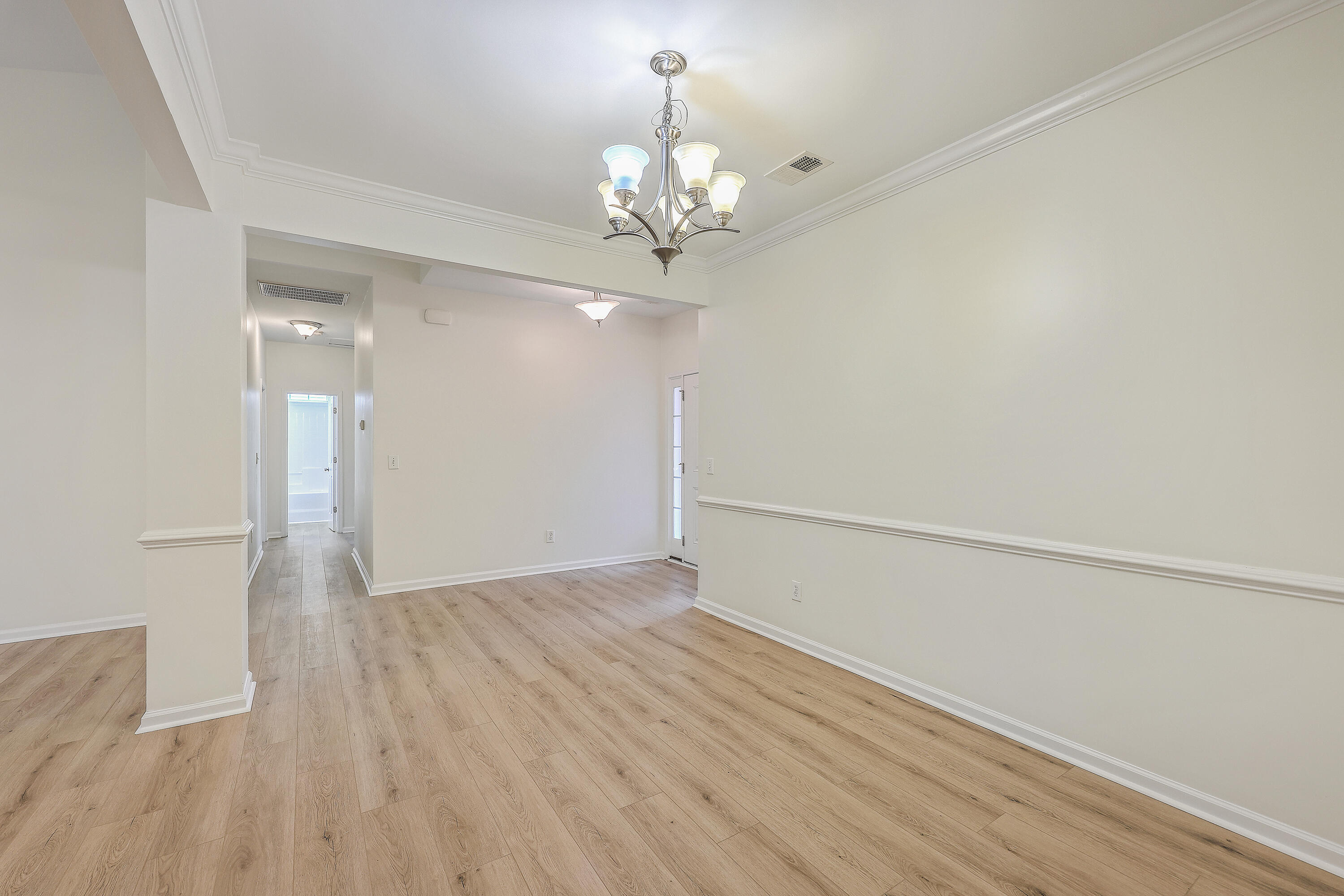 8518 Sentry Circle North Charleston, SC 29420 - Photo 10 of 36 ZYN_6281_2_3_4_5_6_7 2025-02-12