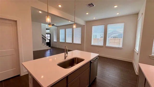 $2,600 | 5206 Sage Hls Drive, Iowa Colony, TX 77578