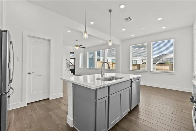 $2,500 | 5206 Sage Hls Drive, Manvel, TX 77578