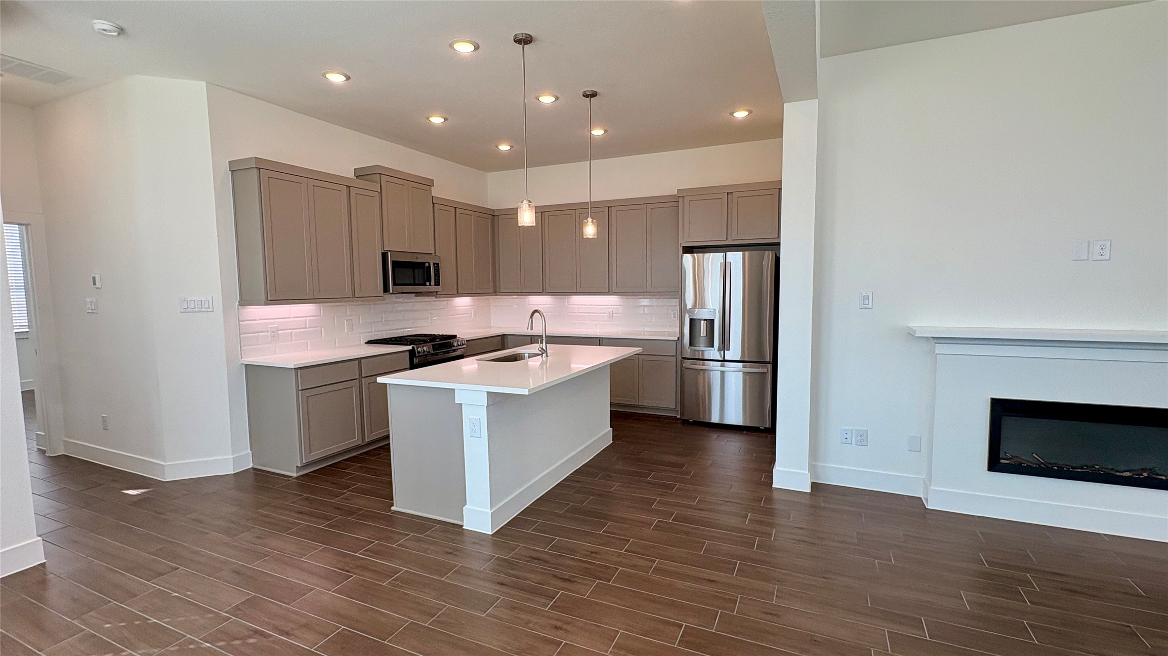 5206 Sage Hls Drive Manvel, TX 77578 - Photo 7 of 16