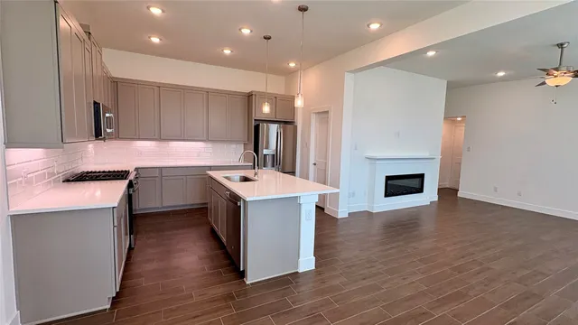 $2,600 | 5206 Sage Hls Drive, Iowa Colony, TX 77578