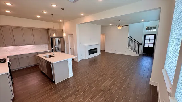 $2,600 | 5206 Sage Hls Drive, Iowa Colony, TX 77578